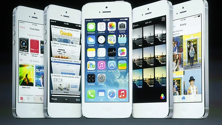 מערכת ההפעלה החדשה של אפל, באירוע חשיפת אייפון 5S