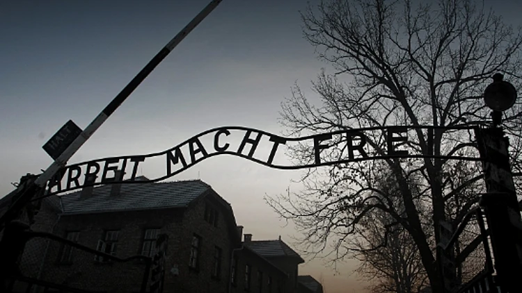 שער מחנה ההשמדה אושוויץ