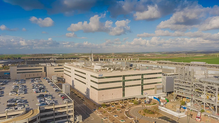 האוצר: אינטל תקים מפעל בישראל בהשקעה של כ-25 מיליארד דולר