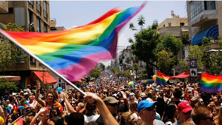 מאות אלפים במצעד הגאווה בתל אביב: "בסוף השפיות תנצח"