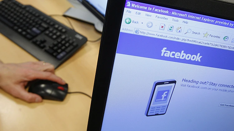 חשבון פייסבוק במחשב בבלגיה