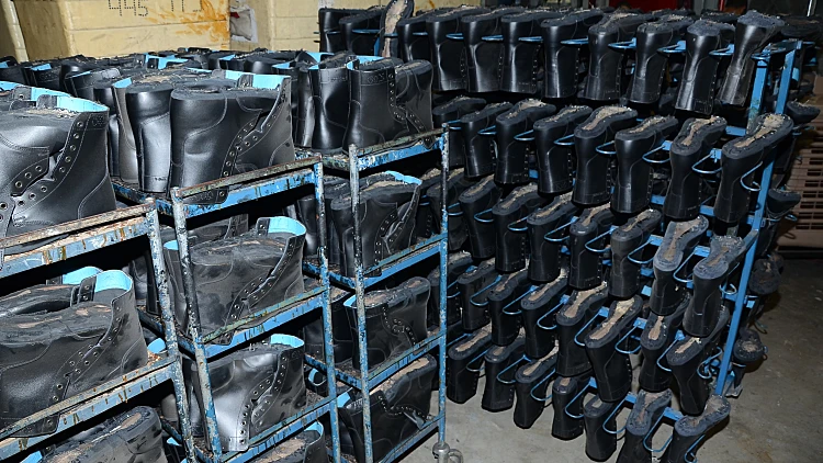 מפעל ייצור נעלי הצבא "נעלי בריל" בראשון לציון
