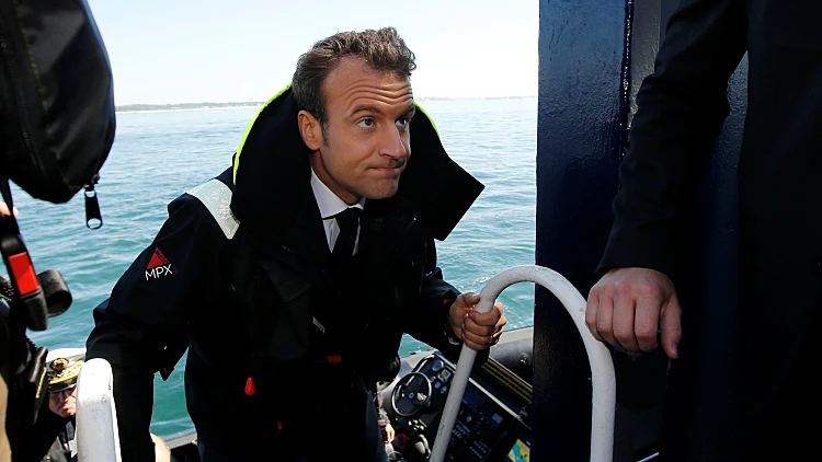 נשיא צרפת, עימנואל מקרון, בביקור בספינה