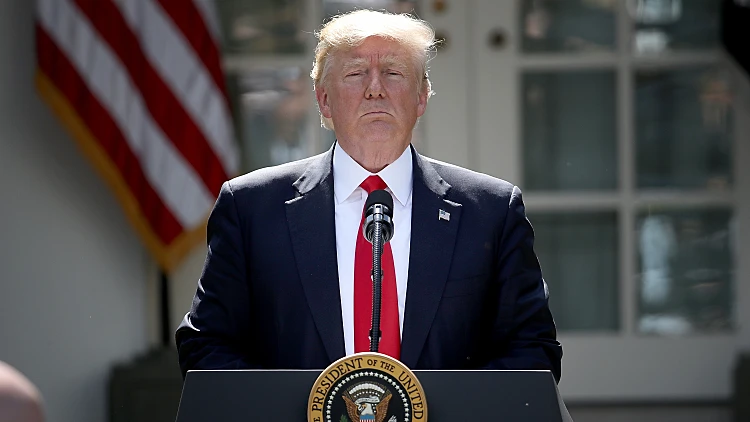 נשיא ארצות הברית, דונלד טראמפ, מודיע על פרישת ארצות הברית מהסכם האקלים