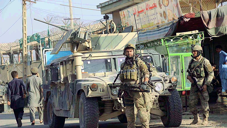 חיילי הצבא האפגני בצבא אפגניסטן בעיר קאנדוז