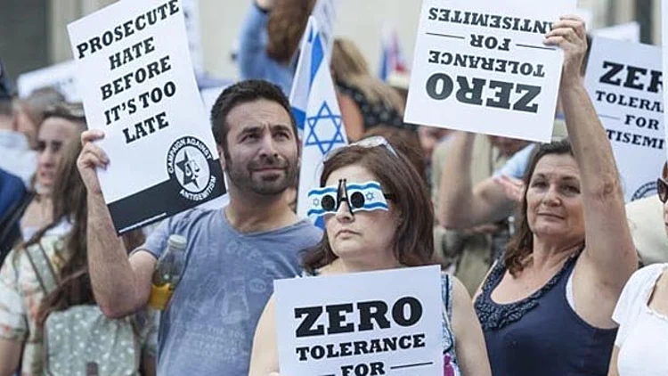 הפגנה בלונדון נגד אנטישמיות בבריטניה