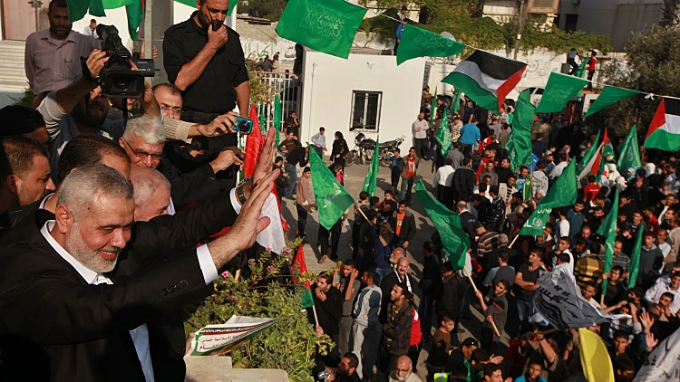 פעילי חמאס חוגגים את הניצחון ברצועת עזה