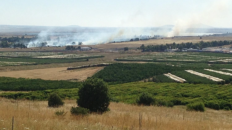 קרבות בצד הסורי של רמת הגולן, מעבר הגבול נכבש על ידי המורדים