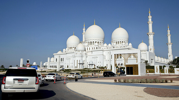 מסגד באבו דאבי, בירת איחוד האמירויות הערביות