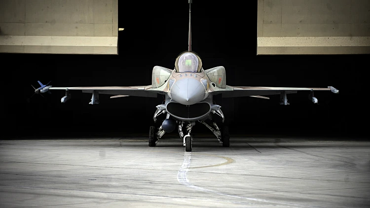 מטוס F16-I, סופה