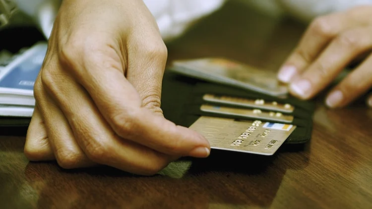 האוצר ובנק ישראל יגבשו הצעה חדשה להגברת התחרות בשוק כרטיסי האשראי