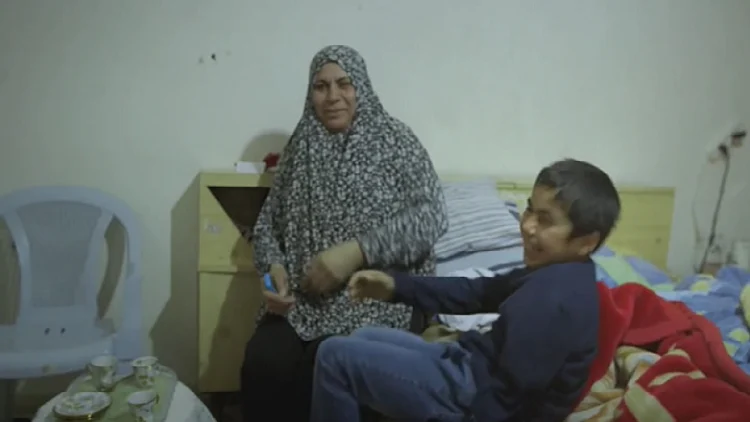 אם פלסטינית ובנה בסרט הישראלי "בית האילמת"