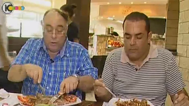 ניב גלבוע ואבי בניהו במסעדת אחלה