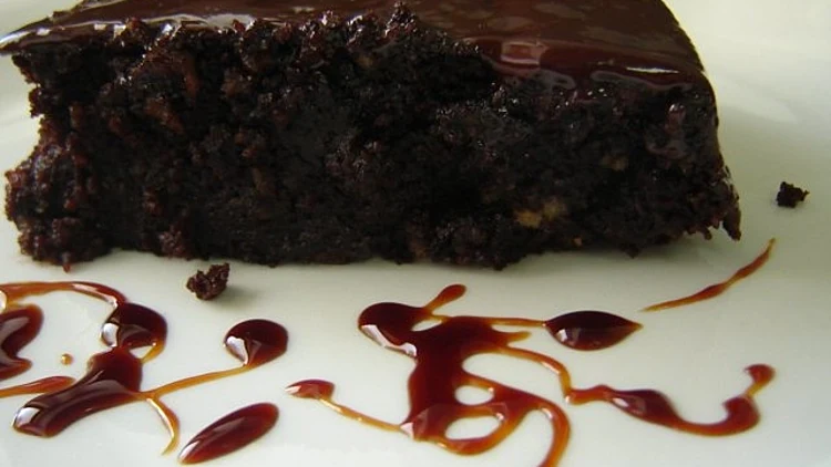 מושחתת ועסיסית: עוגת שוקולד אגוזים כשרה לפסח
