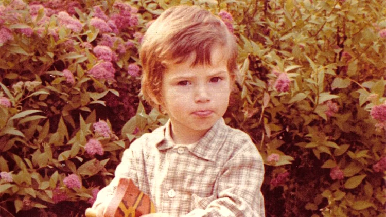 תמונות ילדות של רוברט, היפה והחנון, עונה שנייה