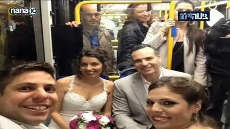 הזוג הישראלי שנסע לחתונה של עצמו באוטובוס של אגד