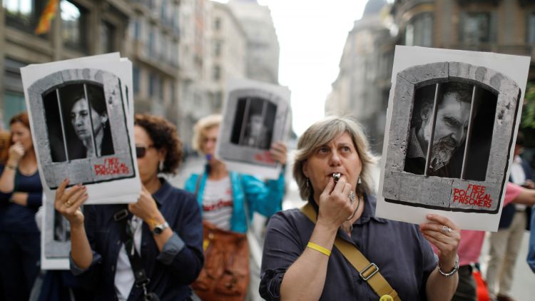 מפגינים קטלונים בברצלונה