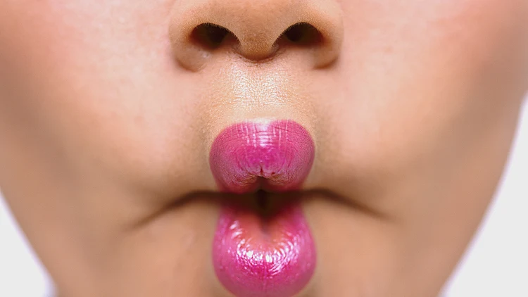 שפתיים של בחורה