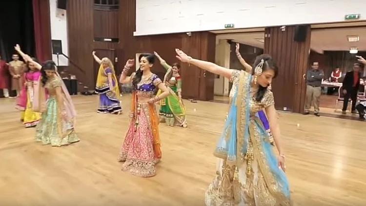 7 מיליון איש צפו בריקוד החתונה של הכלה ההודית הזו -וגם אתם צריכם
