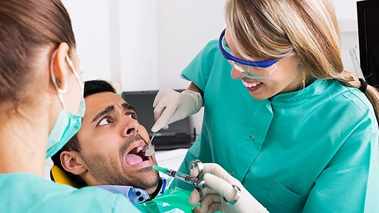 פחד מרופאת שיניים