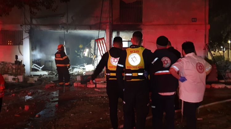 שריפה שפרצה כתוצאה מפיצוץ בלון גז