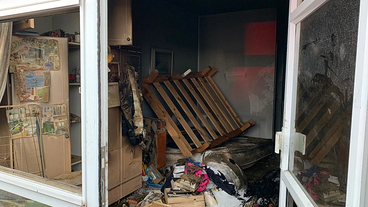 אישה נספתה בשריפה ביחידת דיור בשכונת מלחה שבירושלים