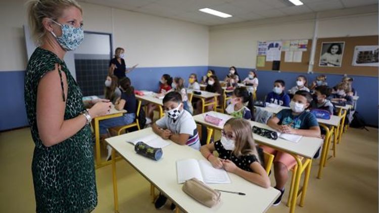 ילדים בבית ספר בצרפת