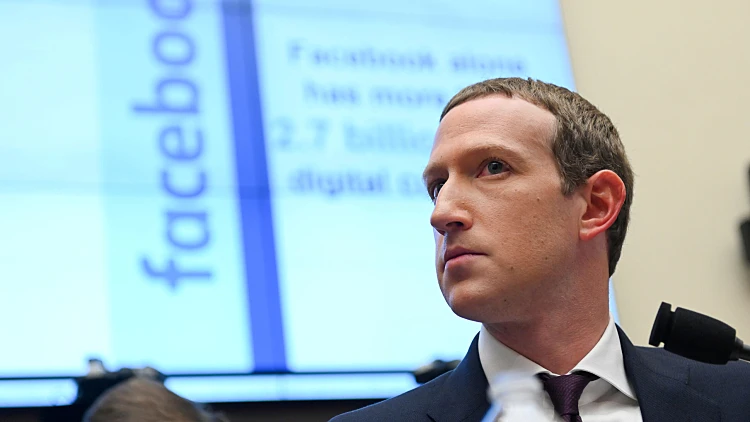 פייסבוק הודיעה: נפטר עוד 10,000 עובדים