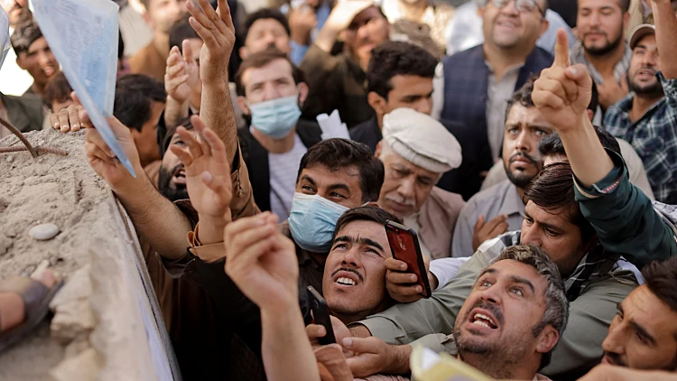 אפגניסטן אפגנים בריחה מ שלטון טליבאן