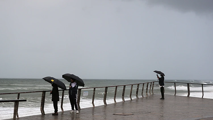 התחזית לשבת: גשמים ברוב חלקי הארץ - ברקים ורעמים במישור החוף