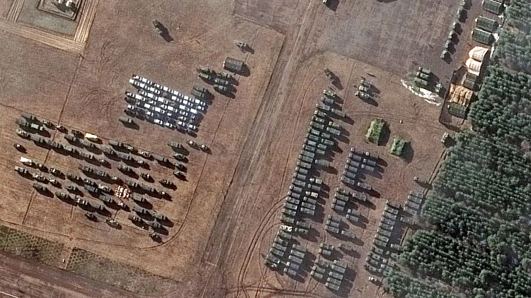 כ-100 כלי רכב משוריינים של הצבא הרוסי בגבולות אוקראינה