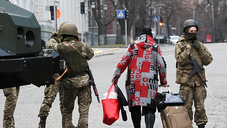 חיילים ברחובות קייב, בירת אוקראינה
