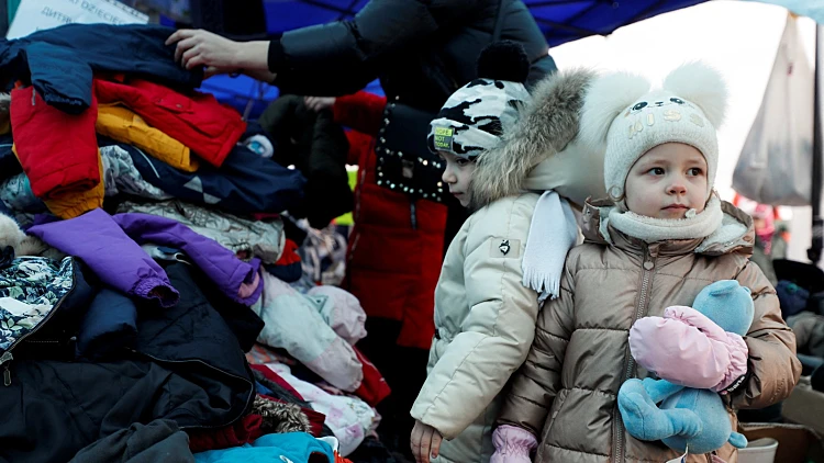 "אנחנו רוצים שלום": יותר ממיליון אוקראינים ברחו לאירופה