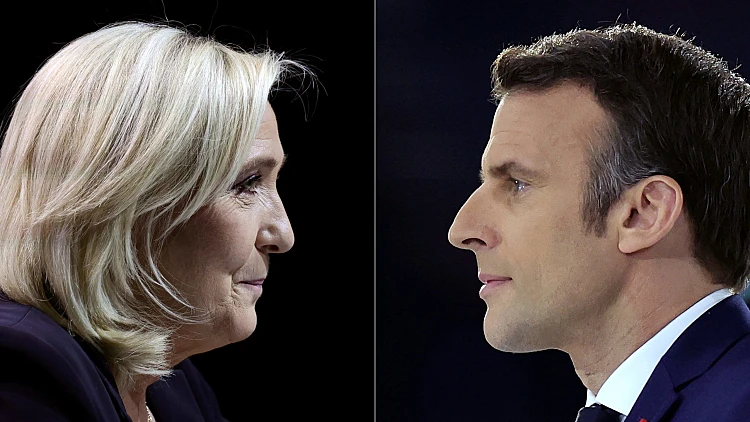 הנשיא המכהן או מועמדת הימין הקיצוני: מי ניצח בעימות הבחירות בצרפת?