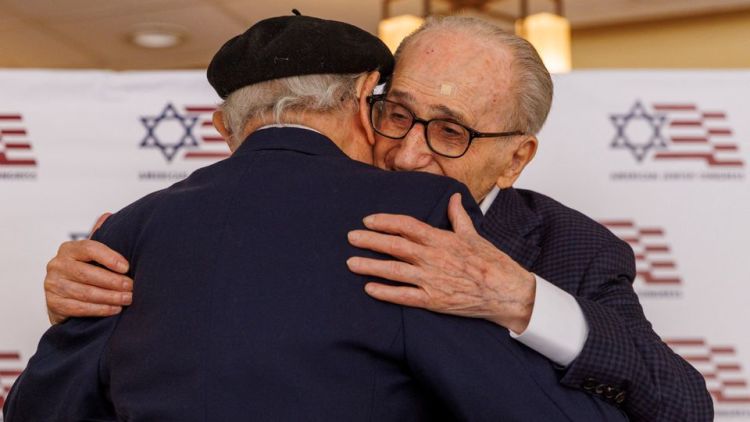 שני ניצולי שואה נפגשו בלוס אנג'לס אחרי 78 שנים