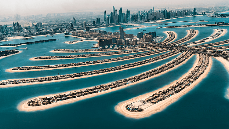 Aerial,view,of,the,palm,in,dubai.