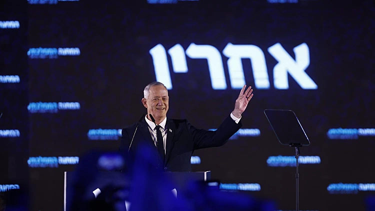 גנץ משיק קמפיין: "מי שמפצל את ישראל לא יוכל לקחת חלק בתיקון"