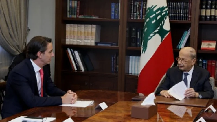 המתווך עמוס הוכשטיין עם נשיא לבנון מישל עון