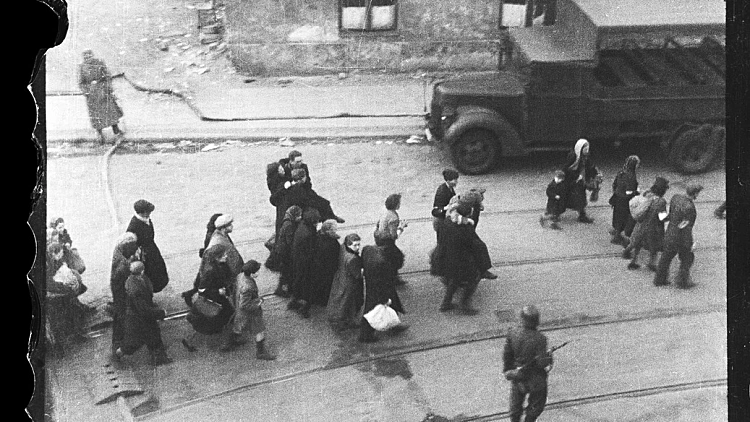 התמונות הנדירות ממרד גטו ורשה