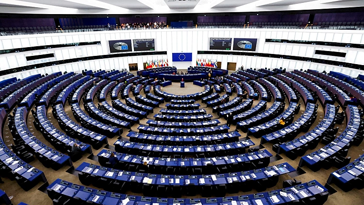 הפרלמנט האירופי קבע: משה"מ - ארגון טרור; סנקציות על חמינאי