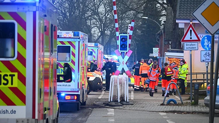לפחות שבעה הרוגים מתקיפת סכין על רכבת בגרמניה