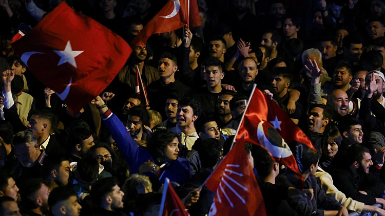 אין הכרעה: טורקיה מתכוננת לסיבוב בחירות שני