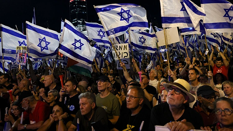 הפגנה בתל אביב קפלן