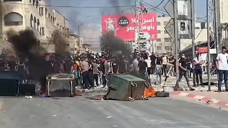 אחרי העימותים: צה"ל סגר את ציר חווארה, מאות פלסטינים מתפרעים