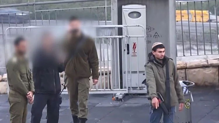 תיעוד: הקב"ט אמר כי אין קליעים בקסטלמן - והוא נקבר ללא נתיחה