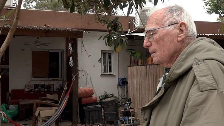 "הכל ישתקם": המאבק של ותיקי ניר עוז להצלת הזיכרונות מהקיבוץ