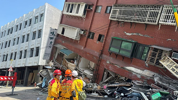 טייוואן: הרוגים ופצועים ברעידת האדמה העוצמתית באי מזה 25 שנה