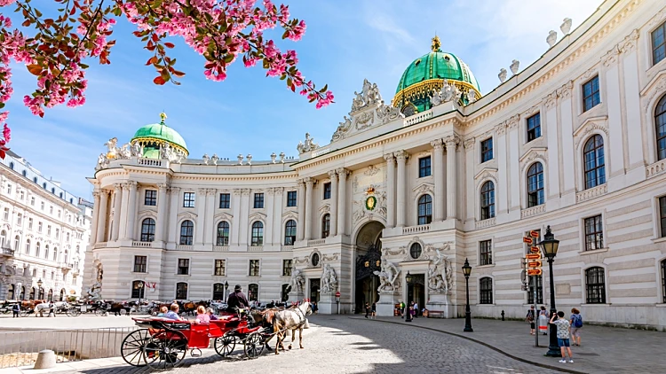 Hofburg,palace,on,st.,michael,square,(michaelerplatz),,vienna,,austria