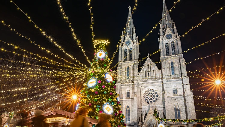 Prague,,czech,rשוק חג מולד בכיכר השלום בפראג