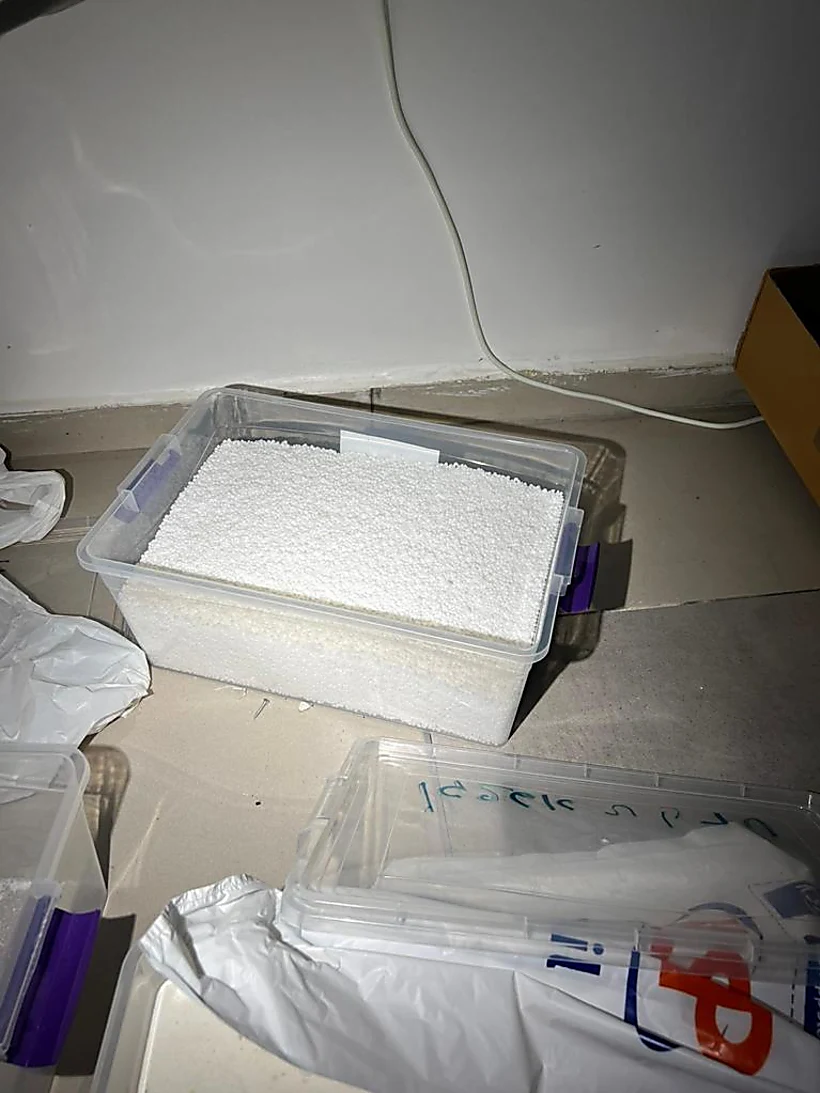 חומרים כימיים שנמצאו במעבדת הנפץ בדירה במחנה הפליטים בשועפאט